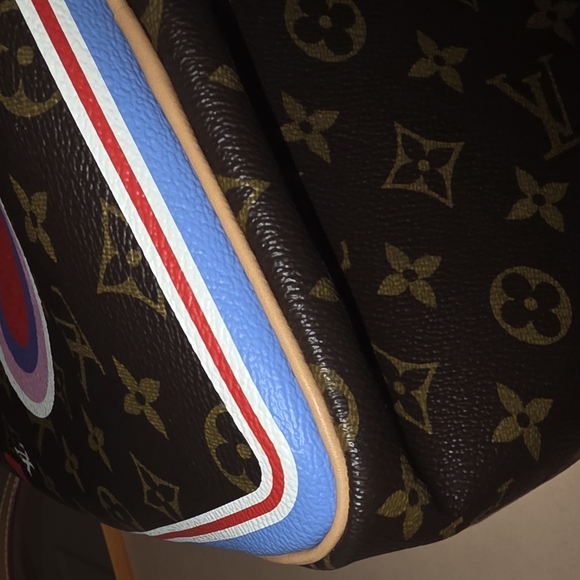 Louis Vuitton Limited Edition "GAME ON" Size 45 BRAND NEW - Picture 5 of 16